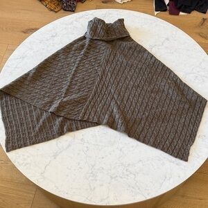 Quagga Brown Cable Knit Poncho Sweater Women's Medium Turtleneck Shawl Wrap